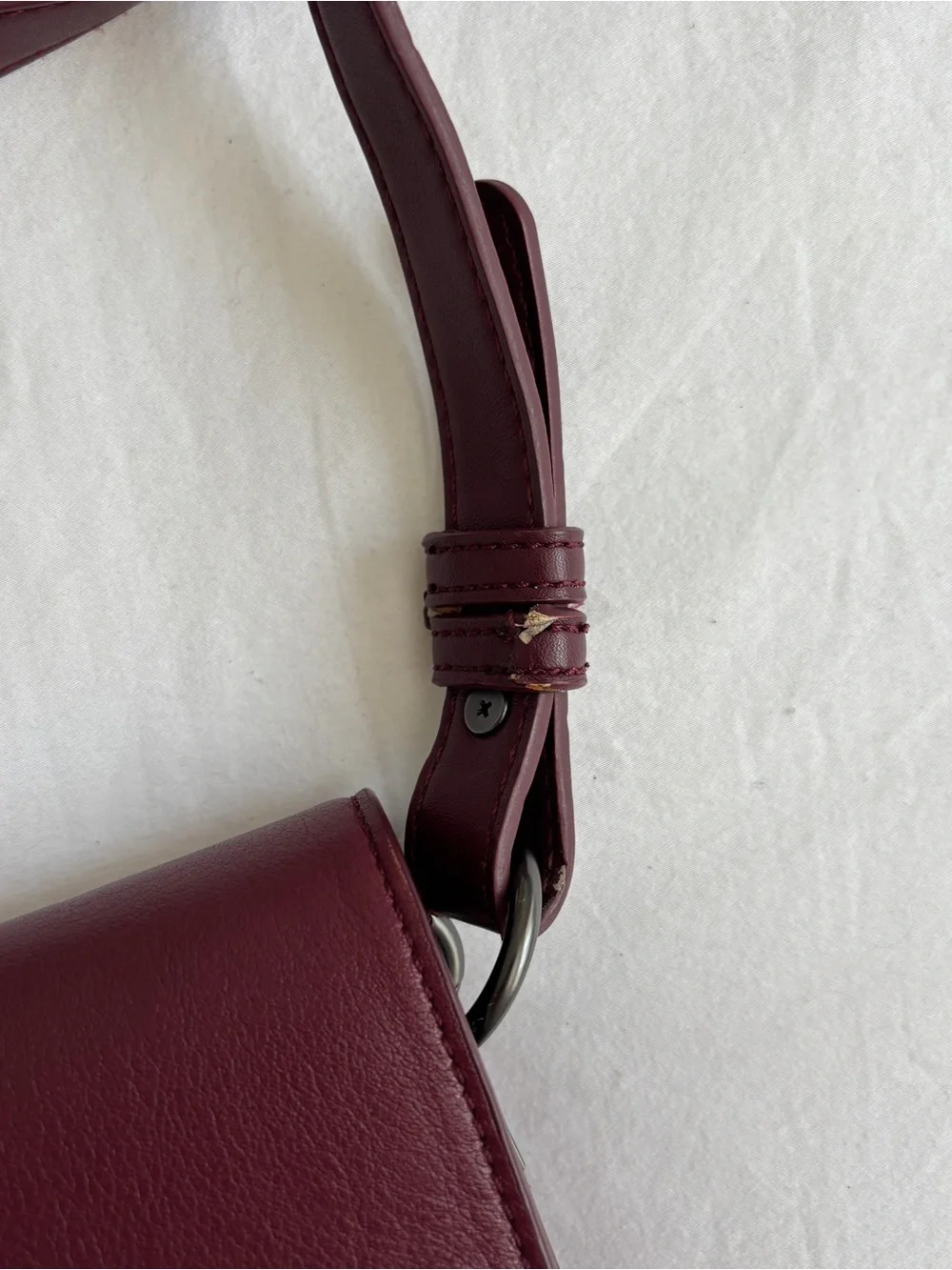 Sam Edelman compact burgundy
